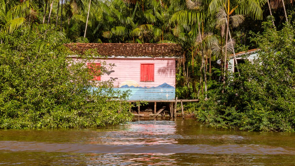 Casa ribeirinha na Ilha do Combú